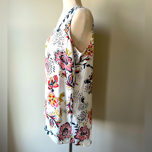 Chelsea & Theodore | Sleeveless Blouse (Tunic Length) | Multicolor Floral | Med - Picture 3 of 5
